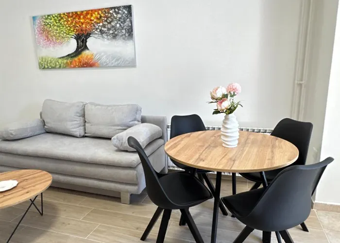 Flowers Pula, Center 2 Apartman Pula