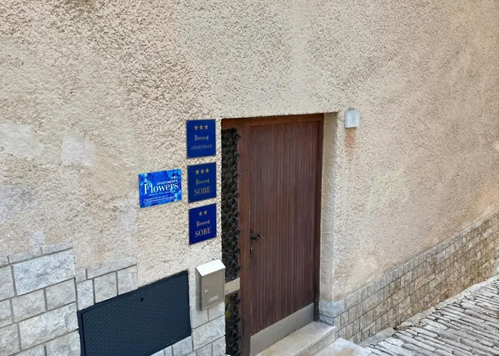 Flowers Pula, Center 2 Apartman